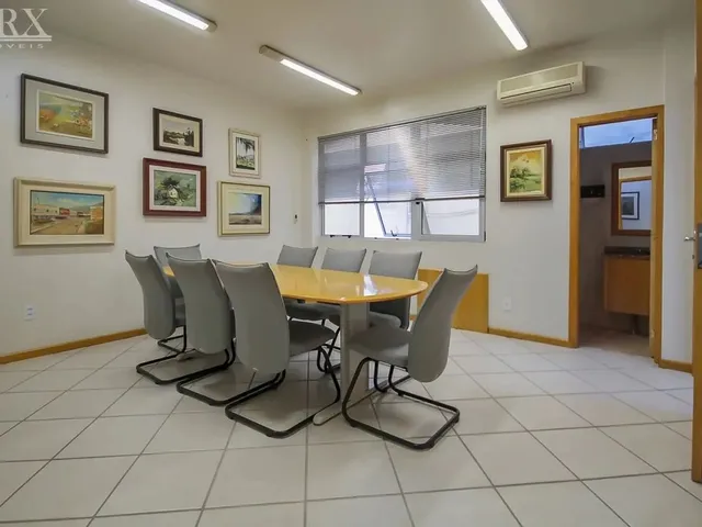 Imagem 7: Ampla Sala Comercial no Centro de Blumenau