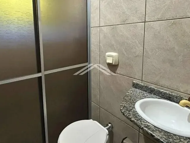 Imagem 2: Prédio com 9 Quartos À Venda, Localizado no Centro Comercial - Itapoá Sc