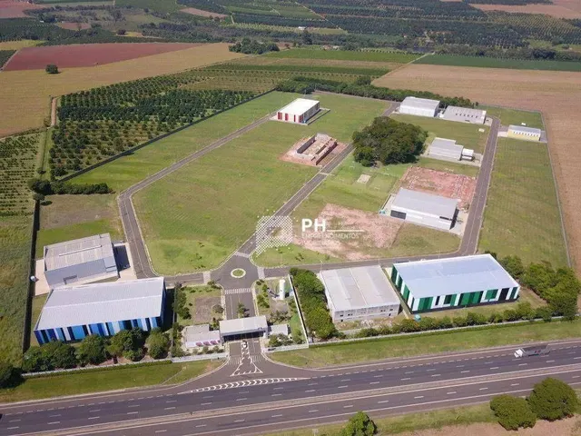 Imagem: Terreno À Venda, 2 M² por R$ 990.000,00