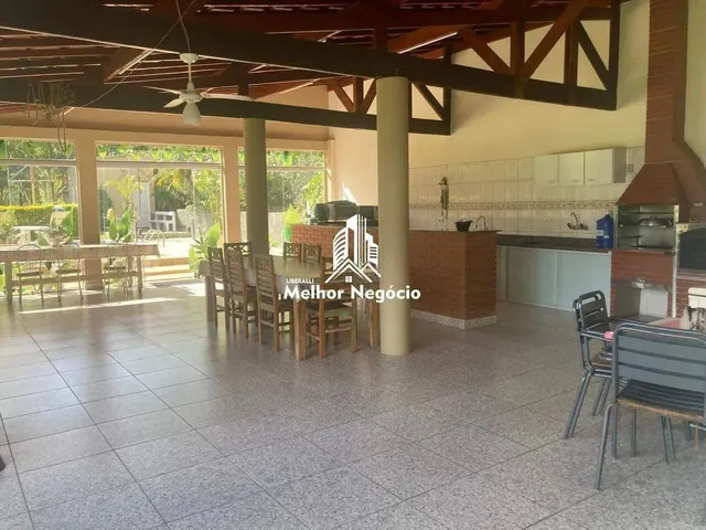 Imagem: Chácara com 02 Dormitórios (02 Suítes)