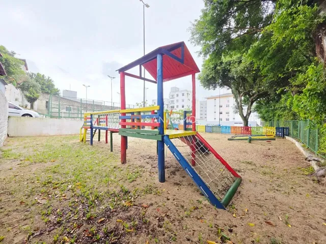 Imagem 3: Estreito Apartamento com 2 dormitórios