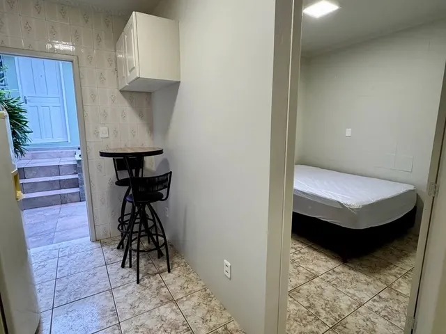 Imagem 3: Apartamento Mobiliado Tipo Kitnet no Jardim Atlântico - Florianópolis
