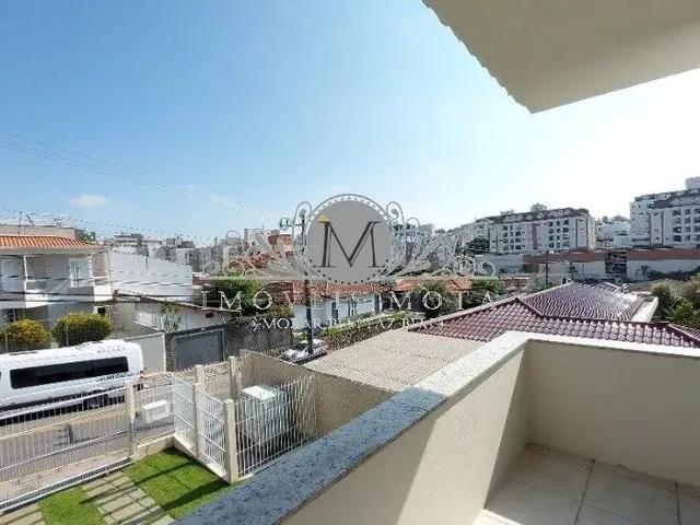 Imagem 2: Linda Casa Comercial com Terreno e Ótima Localização