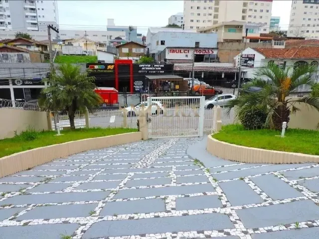 Imagem: Casa com 4 Dormitórios para Alugar em Capoeiras