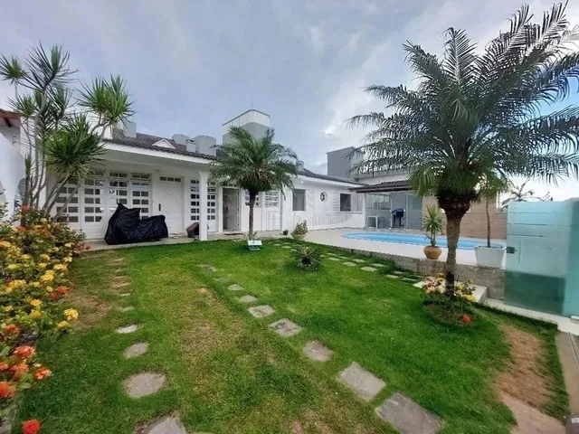 Imagem: Excelente Casa 4 Dormitório(S) em Coqueiros