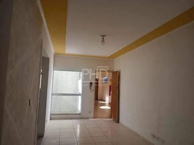 Imagem: O apartamento possui 2 Dormitórios, 1 Suíte, 2 Banheiros,