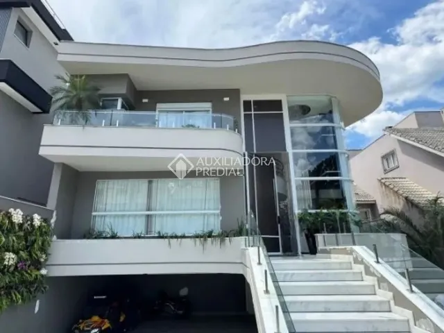 Imagem: Casa de Alto Padrão em Condomínio Fechado