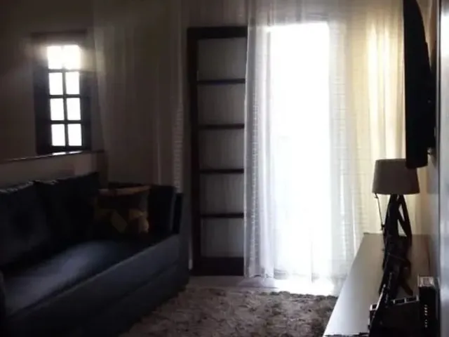 Imagem: A casa possui 5 Dormitórios, 3 Banheiros, 4 Vagas na