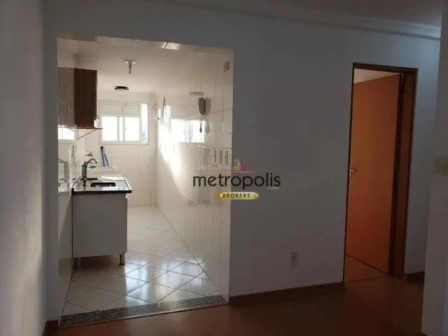 Imagem: O apartamento possui 2 Dormitórios, 1 Banheiro, 1 Vaga na