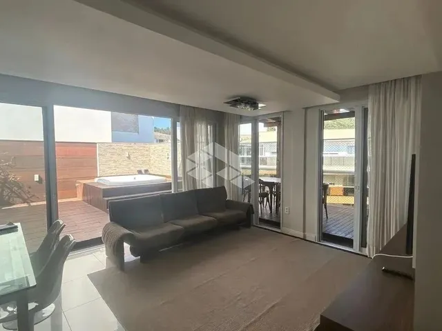 Imagem: Cobertura com 3 Dormitórios em Jurere