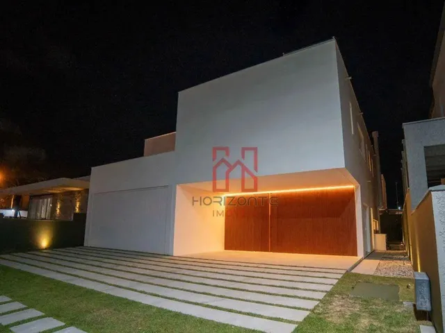 Imagem: Casa com 4 Dormitórios À Venda, 297 M²