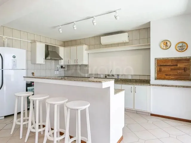 Imagem 11: Casa para Venda em Florianópolis, Praia Brava, 4 Dormitórios, 2 Suítes, 4 Banheiros, 6