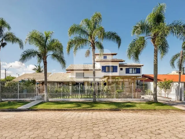 Imagem: Casa de 5 Dormitórios À Venda na Daniela