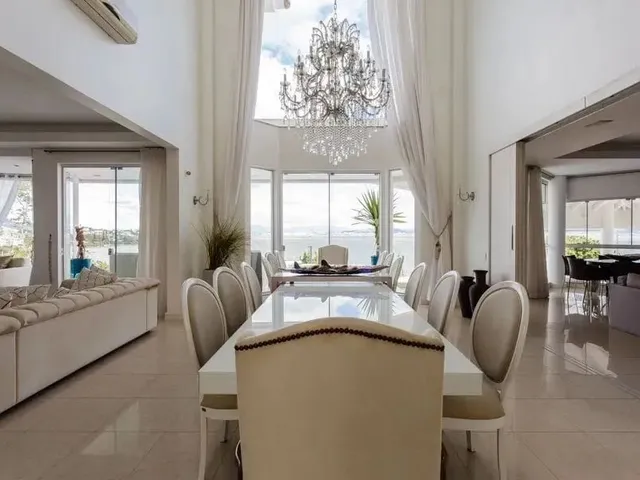 Imagem: Casa com 6 Dormitórios À Venda, 991 M²