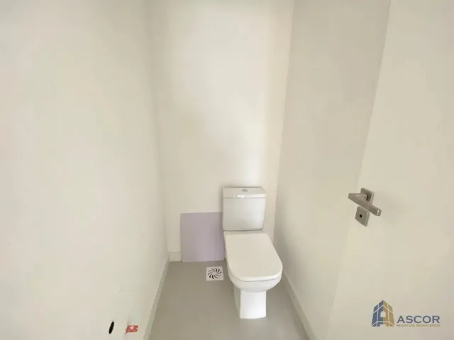 Imagem 13: Oportunidade Alto Padrão em Jurerê com 2 Suítes