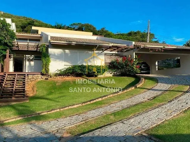 Imagem: Residência de Alto Padrão no Bairro Sambaqui