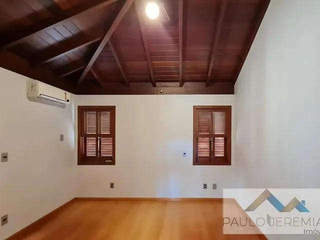 Imagem 7: Casa À Venda em Cacupé, Florianópolis: 4 Quartos, 217M², R$2,2Mi