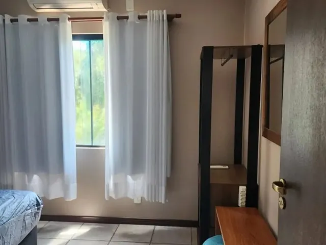 Imagem 15: Casa para Venda em Florianópolis, Praia Brava, 6 Dormitórios, 2 Suítes, 4 Banheiros, 4