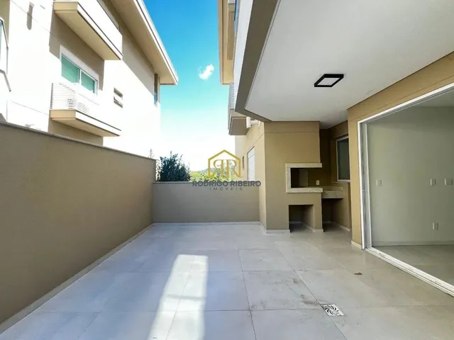 Imagem: O apartamento possui 3 Dormitórios, 3 Suítes, 4