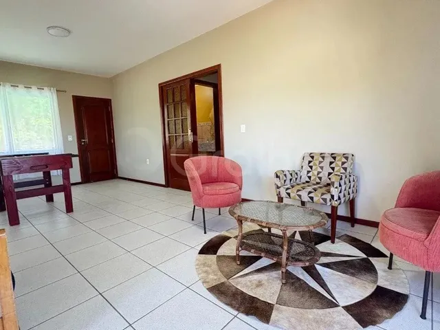 Imagem 3: Casa Residencial com 6 Quartos Sendo 2 Suítes com 270M² na Praia Brava, Florianópolis