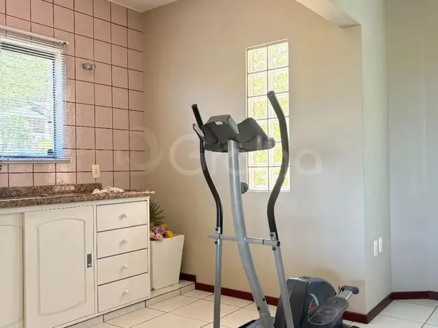 Imagem 14: Casa Residencial com 6 Quartos Sendo 2 Suítes com 270M² na Praia Brava, Florianópolis
