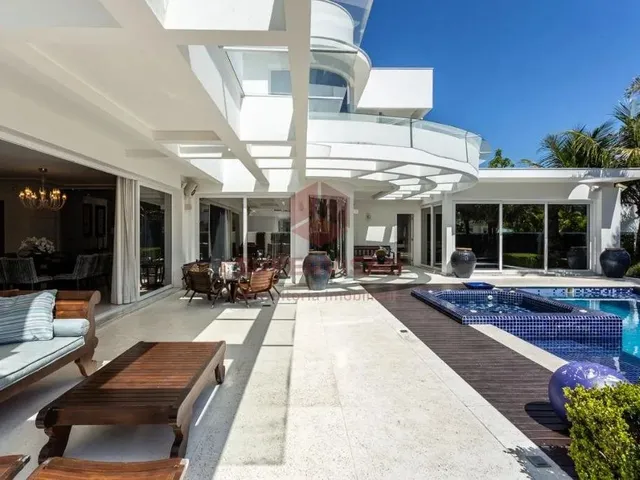 Imagem: Casa com 5 Quartos À Venda, 1100 M² por