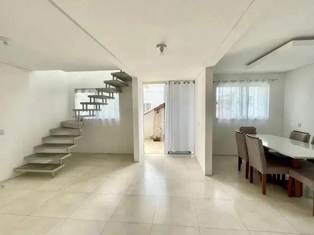 Imagem 16: Duplex para Venda em Ingleses do Rio Vermelho com 3 Quartos, Sendo 2 Suítes , 88M²