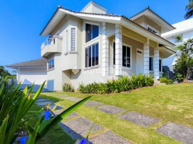 Imagem: Casa com 4 Dormitórios À Venda, 220M²
