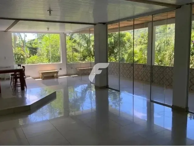 Imagem: Casa com 5 Quartos, Propriedade Residencial