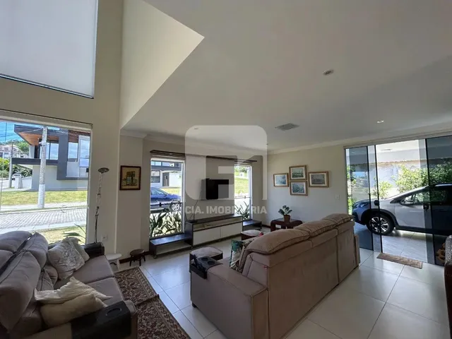Imagem 12: Casa de 4 Dormitórios À Venda nos Ingleses