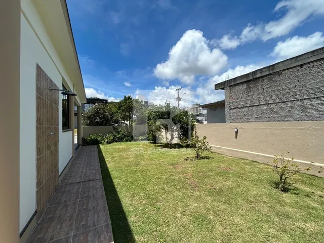 Imagem 9: Casa de 4 Dormitórios À Venda nos Ingleses