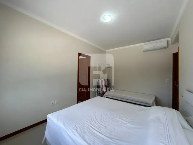 Imagem 2: Casa de 4 Dormitórios À Venda nos Ingleses