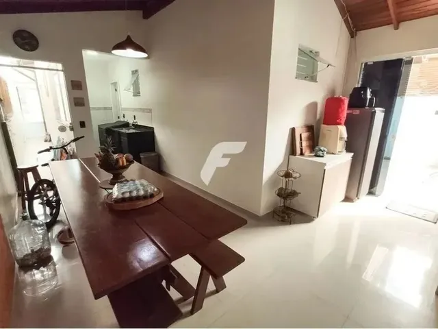 Imagem 2: Casa com 3 Quartos, Ingleses do Rio Vermelho
