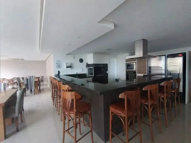 Imagem 10: Apartamento de 2 Quartos Sendo 1 Suíte - Venda - no Santinho - Florianópolis - Vista Mar
