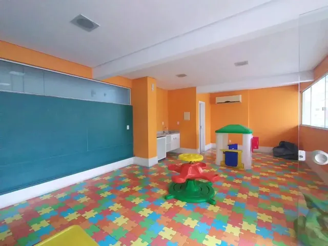 Imagem 13: Apartamento de 2 Quartos Sendo 1 Suíte - Venda - no Santinho - Florianópolis - Vista Mar