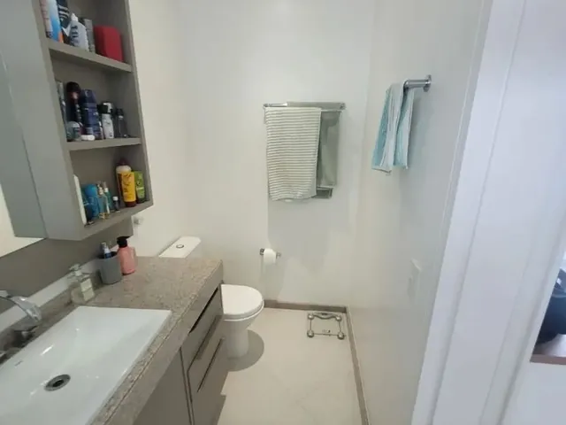 Imagem 14: Casa com 3 Quartos À Venda em Florianópolis! Piscina Privativa, Semi Mobiliado e 2