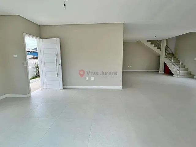 Imagem 15: Casa com 3 Suítes À Venda na Praia da Daniela Florianópolis