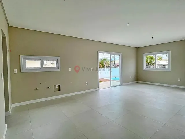 Imagem 12: Casa com 3 Suítes À Venda na Praia da Daniela Florianópolis