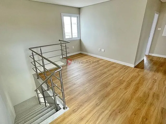 Imagem 4: Casa com 3 Suítes À Venda na Praia da Daniela Florianópolis
