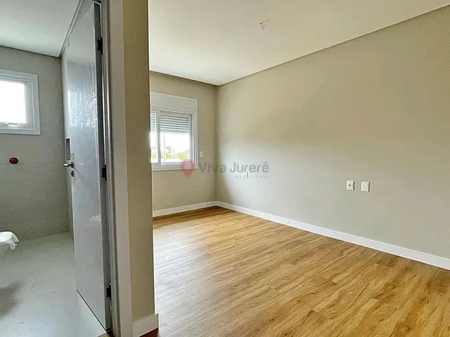 Imagem 9: Casa com 3 Suítes À Venda na Praia da Daniela Florianópolis