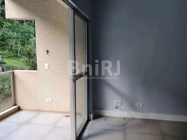 Imagem 15: Apartamento com 02 Quartos , Sendo 01 Suite- 01 Vaga . Valparaiso- Petropolis - Rj
