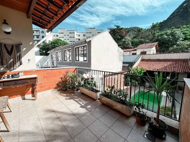 Imagem: Casa com 6 Dormitórios À Venda, 574 M²
