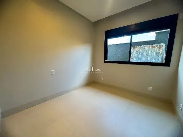 Imagem 9: Casa Térrea com 3 Suítes Plenas no Jardins Parma, Acabamento de Altíssimo Padrão