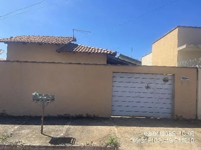 Imagem: A casa possui 2 Dormitórios, 1 Banheiro, 162m² de Área,