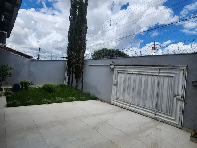 Imagem: Sozinha no Lote