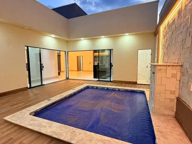 Imagem 1: 4 Suítes, Casa com Piscina