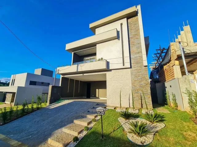 Imagem: A casa possui 3 Dormitórios, 3 Suítes, 4 Banheiros, 2