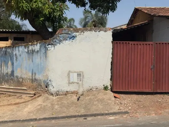 Imagem 6: Oportunidade! Lote com Casa, Barracão e Marmoraria Montada - Ideal para Investir