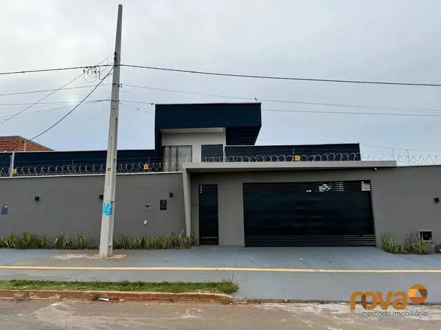 Imagem 13: Casa 3 Quartos 2 Suítes Mobiliada Decorada Quintal