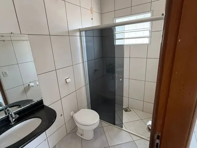 Imagem 15: Casa Ampla com Piscina e Churrasqueira Pronta para Morar e Financiar